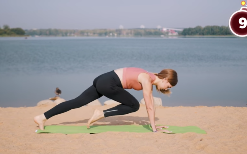 Женский пресс -Упражнение "Альпинист"